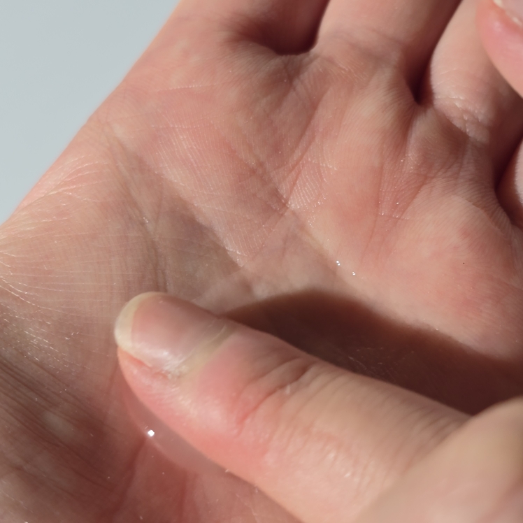 라루셀 (LALUCELL) 이지에프 리바이탈라이징 세럼 review image