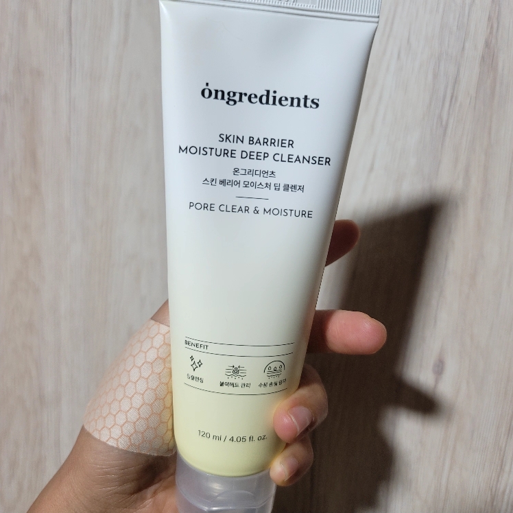 온그리디언츠 (ongredients) 스킨 베리어 모이스처 딥 클렌저 review image