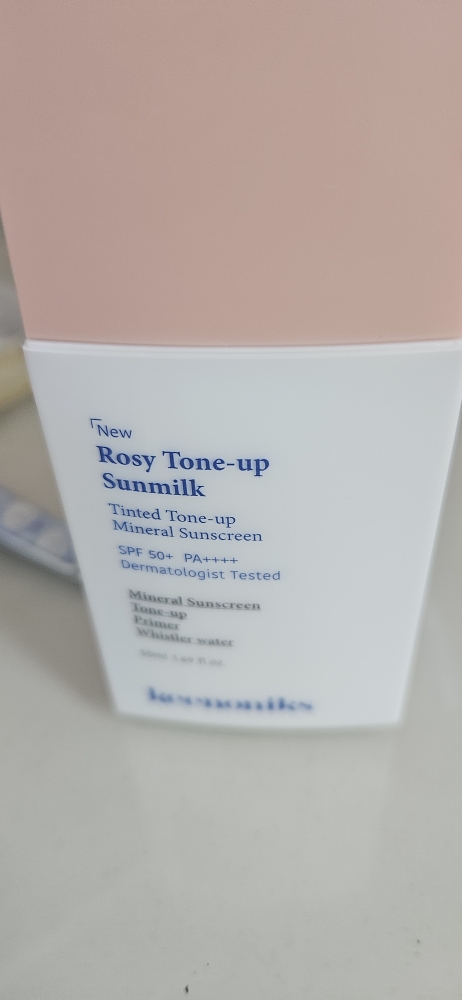 키노닉스 (keenoniks) 로지 톤업 선밀크 [SPF50+/PA++++] review image