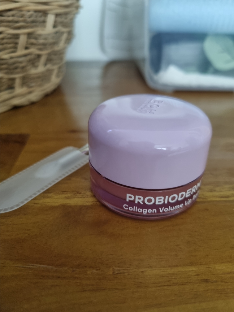 益生菌胶原蛋白丰盈润唇膏的真实用户使用照片