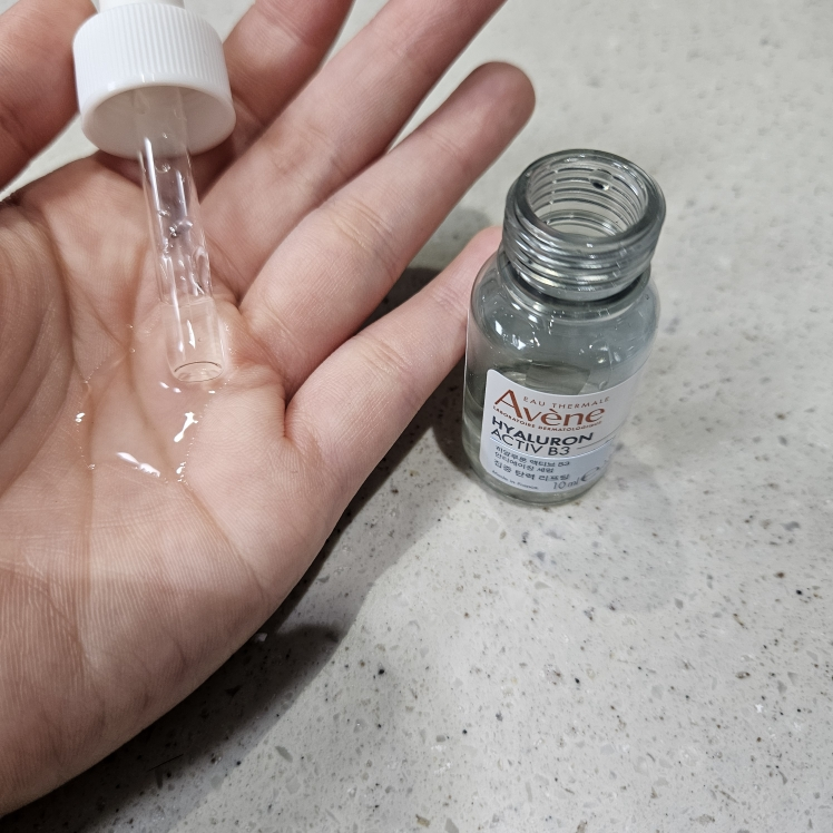 아벤느 (Avene) (해외) 히알루론 액티브 B3 컨센트레이티드 플럼핑 세럼 review image