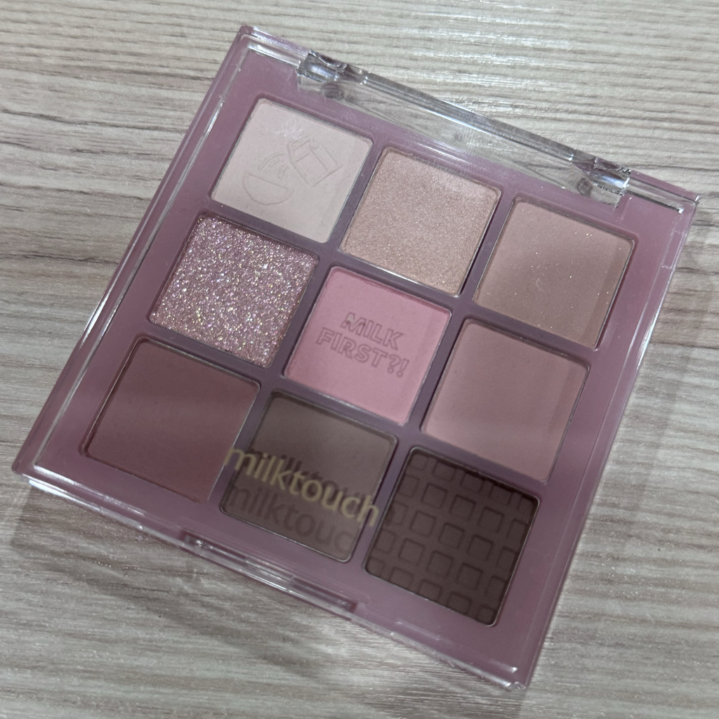 밀크터치 (MilkTouch) 톤 온 섀도우 팔레트 [01 투데이시리얼보울] review image
