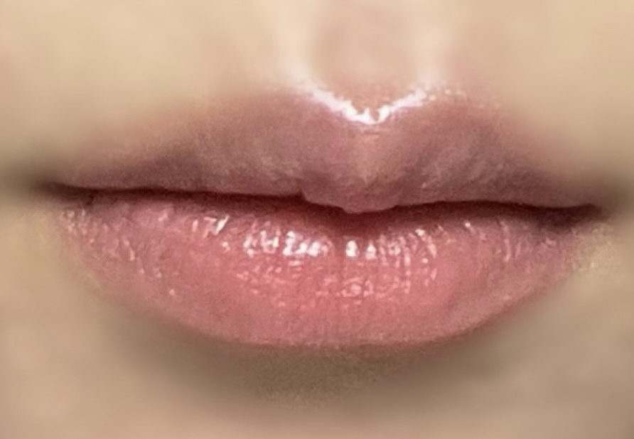 Real user review photo of Black Spectrum Edition Glasting Melting Balm [16 Kitten Peach]