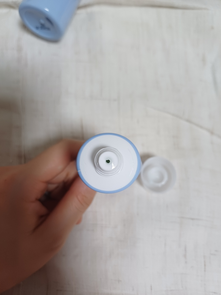 蓝色洋甘菊乳霜的真实用户使用照片