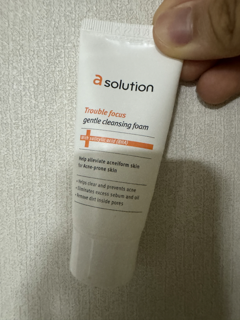 에이솔루션 (asolution) 아크네 클리어 클렌징 폼 review image