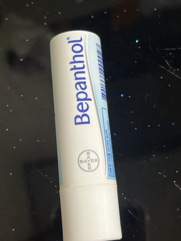 日间护理唇膏的真实用户使用照片