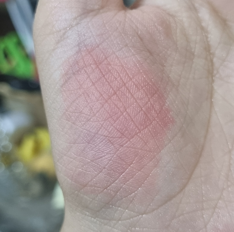 雅蒂水光润泽唇彩[珊瑚露]的真实用户使用照片