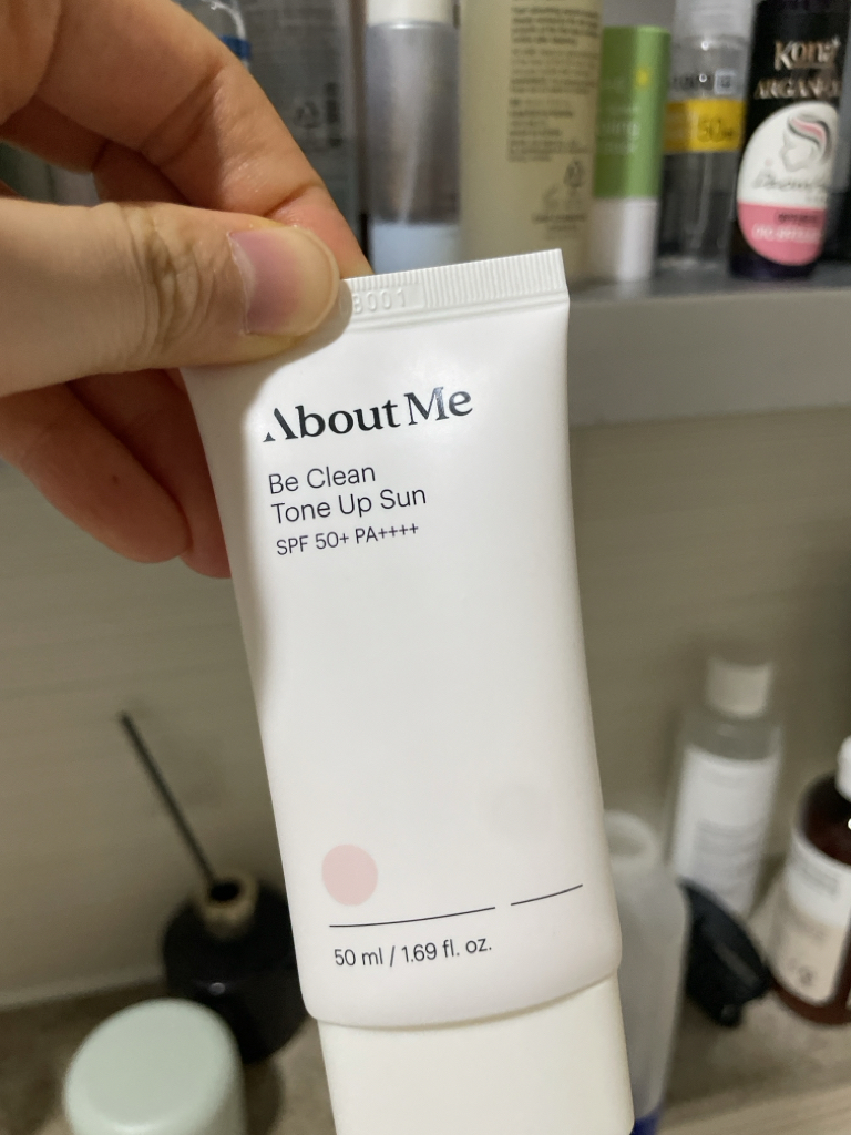 防晒霜 [SPF50+/PA++++] [提亮肤色]的真实用户使用照片