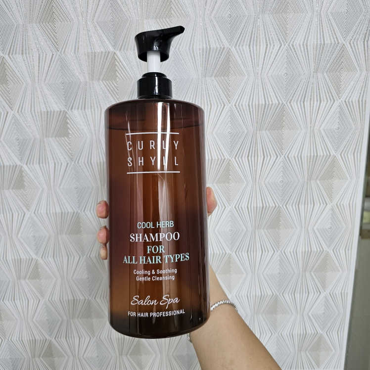 CURLYSHYLL (咖秀莎) 凉爽草本洗发水 common.review image