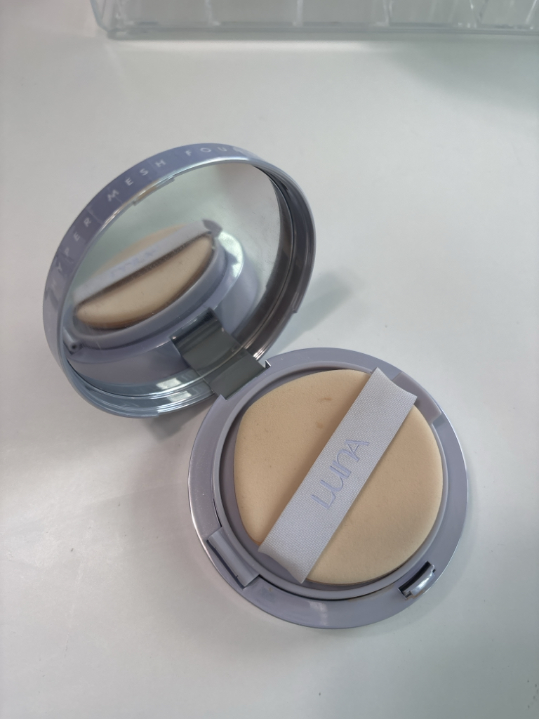 루나 (LUNA) 하이퍼 메쉬 파운데이션 [SPF50+/PA++++] [02 베이지] review image