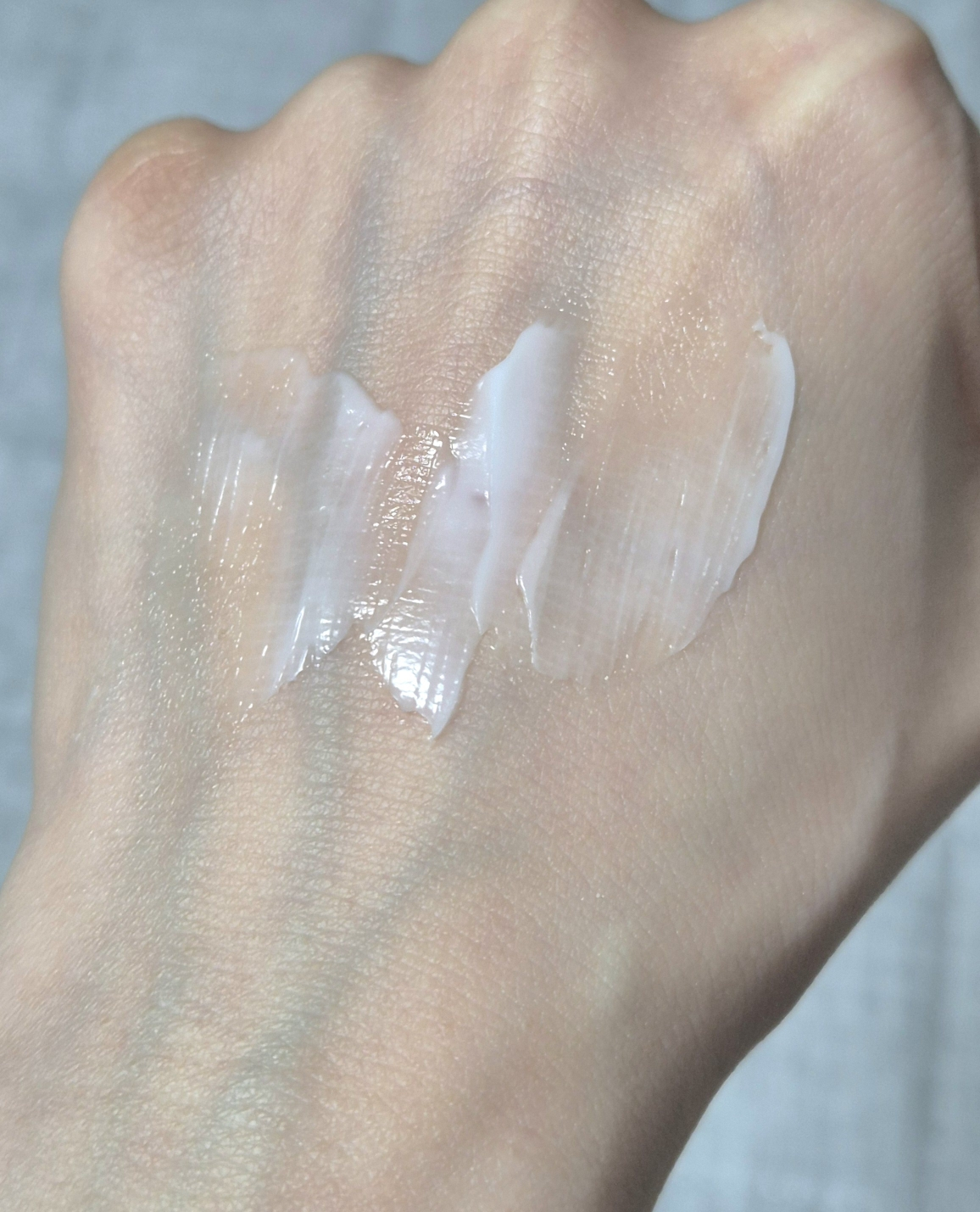 聚焦抗皱眼霜的真实用户使用照片