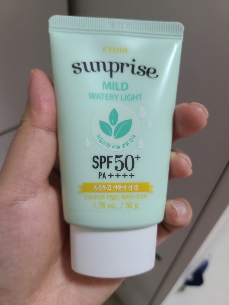 ETUDE sunprise MILD WATERY LIGHT [SPF50+/PA++++] review image