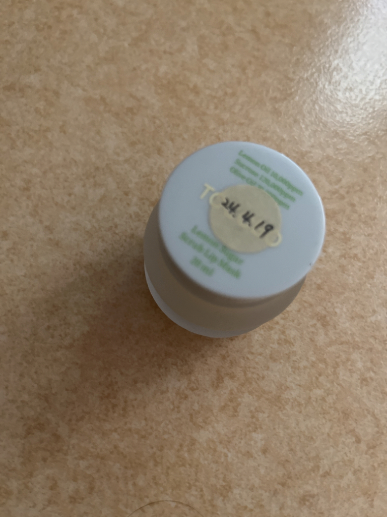 柠檬糖磨砂唇膜的真实用户使用照片