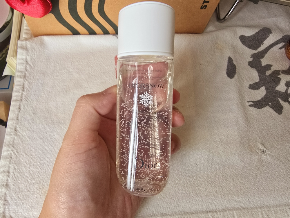 Dior Snow Essence of Light Micro-Infused Lotion review image