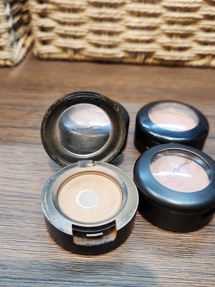 맥 (MAC) 아이섀도우 [소바] review image