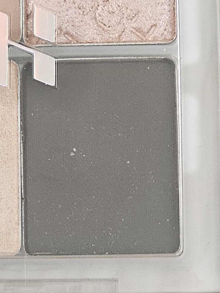 玛伊芙和平眼影 [37 深浓咖啡]的真实用户使用照片