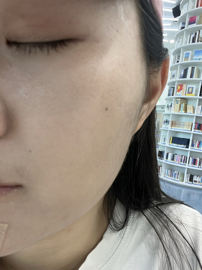 에이지투웨니스 (AGE20's) 글래스 스킨 에센스 팩트 [SPF50+/PA++++] [23호] [퍼펙트] review image