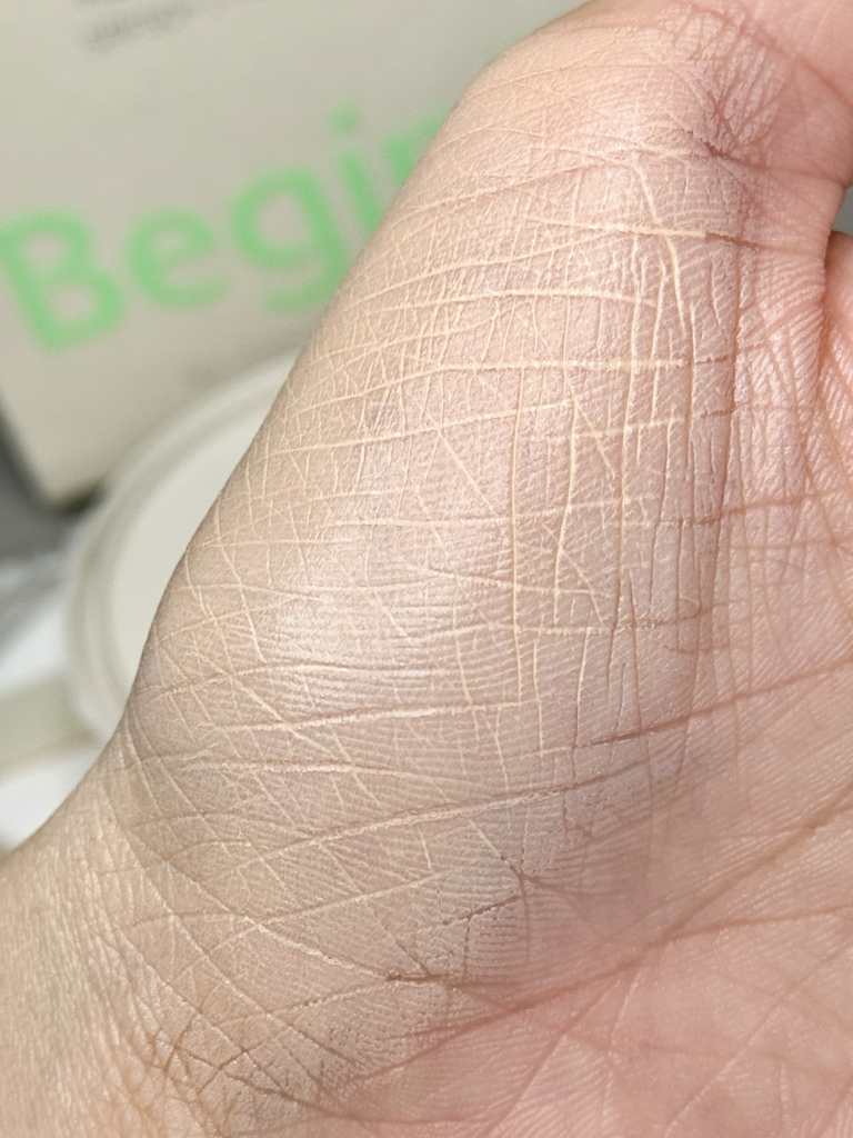 비긴스바이정샘물 (BeginSbyJUNGSAEMMOOL) 포어 케어링 메쉬 쿠션 [SPF50+/ PA++++] [21 바닐라] review image