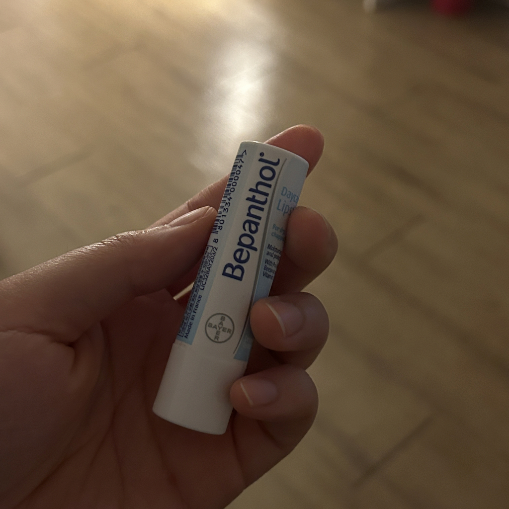 日间护理唇膏的真实用户使用照片