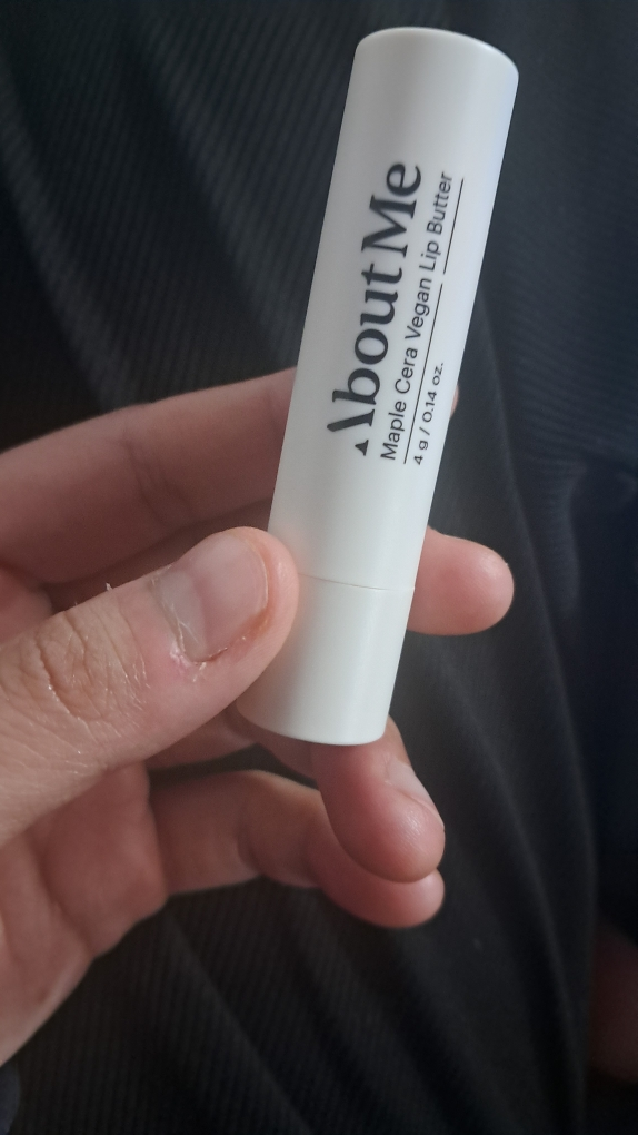 枫树塞拉纯素唇膏 [02 石墙枫叶]的真实用户使用照片