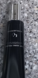抗衰老肽眼霜的真实用户使用照片