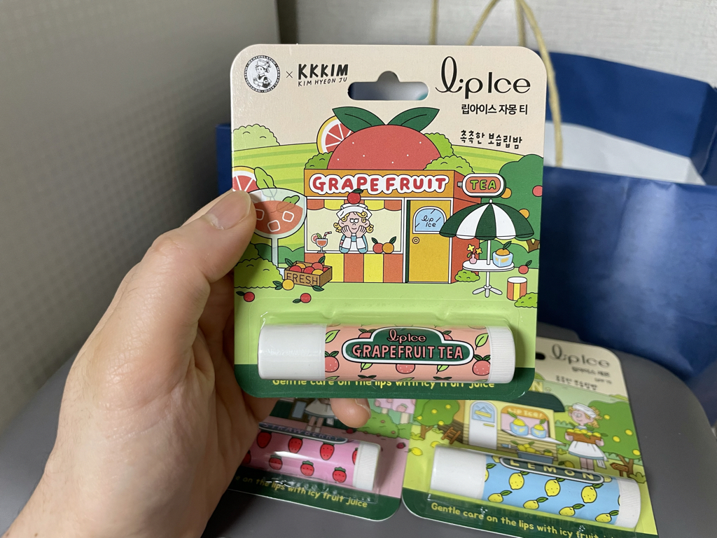 멘소래담 (MENTHOLATUM) KKKIM 콜라보 립아이스 립밤 [그레이프프루트티] review image