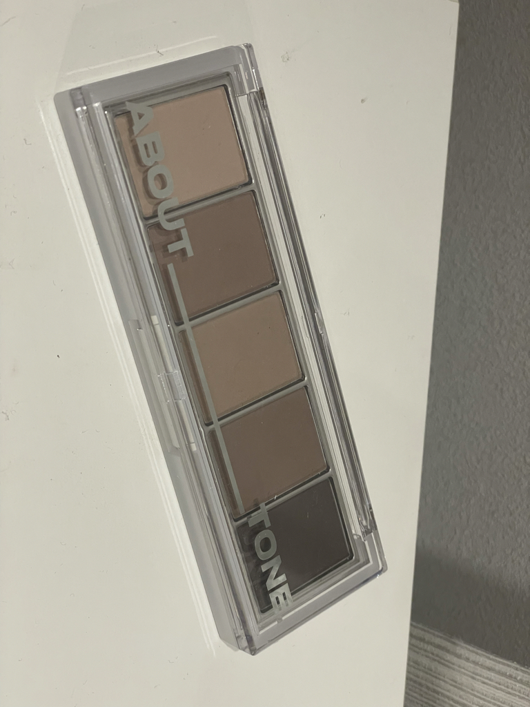 어바웃톤 (ABOUT_TONE.) 리턴 투 베이직 섀도우 팔레트 [06 던] review image