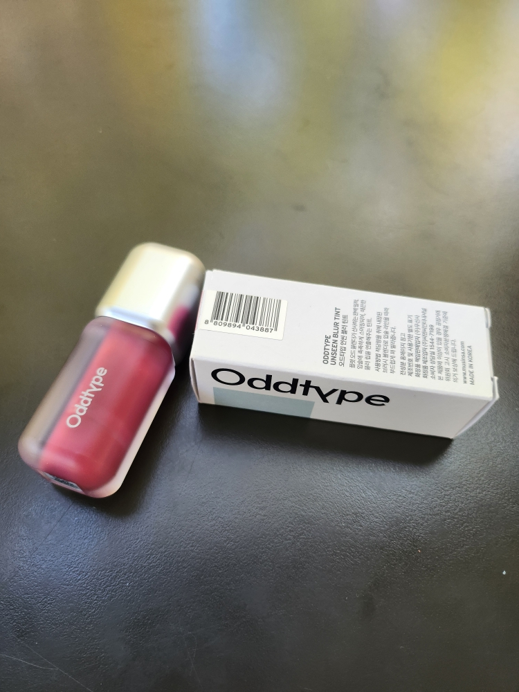 Oddtype Unseen Blur Tint [666 Hoo] review image