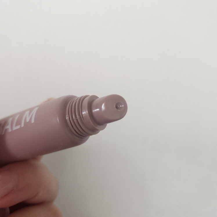 이솔 (2SOL) 립 - 톤 밤 review image