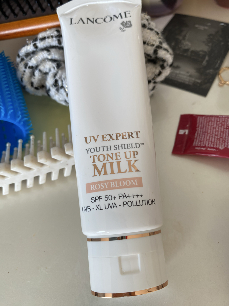 Real user review photo of UV EXPERT TONE UP [SPF50+/PA++++] [ROSY BLOOM]