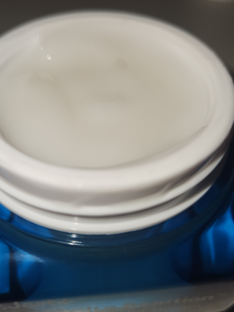 活力水解溶液™ 水润丰盈乳霜的真实用户使用照片