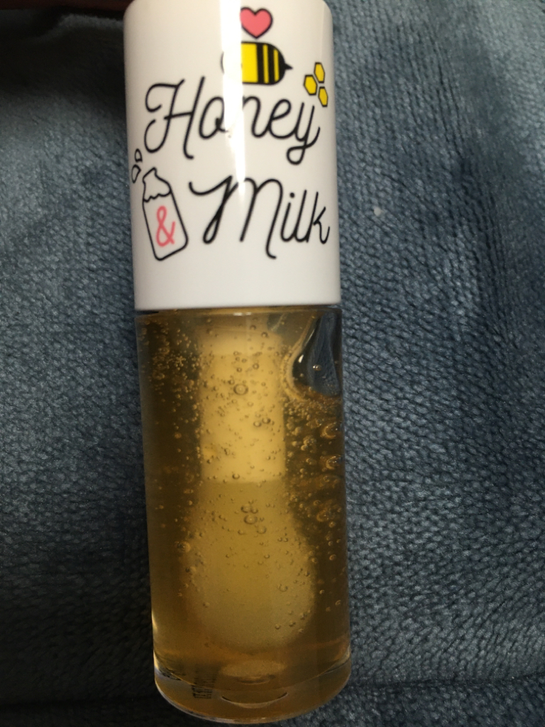 蜂蜜牛奶唇油的真实用户使用照片