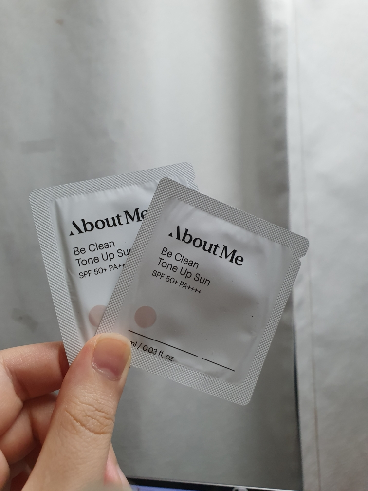 防晒霜 [SPF50+/PA++++] [提亮肤色]的真实用户使用照片
