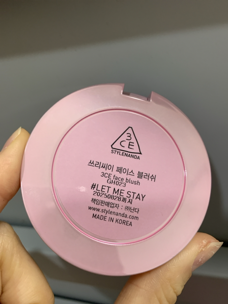 3CE Toilet Paper Collaboration Face Blush [# Let Me Stay] review image