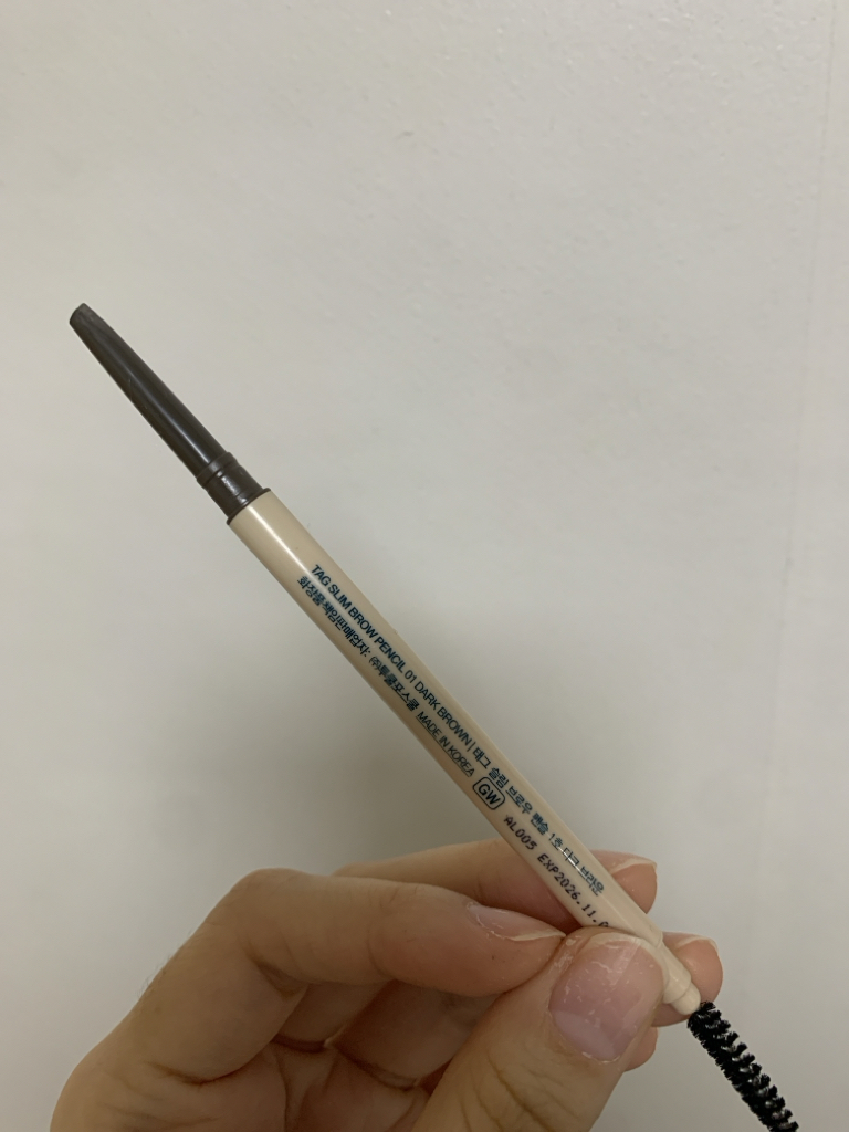 超细眉笔 [1 号深棕色] (1 英镑)的真实用户使用照片