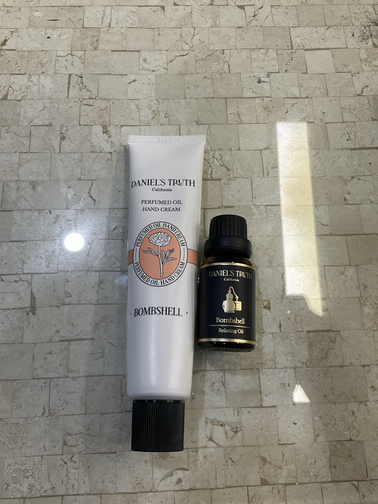 다니엘트루스 (Daniel'sTruth) 퍼퓸드 오일 핸드크림 [밤쉘] review image