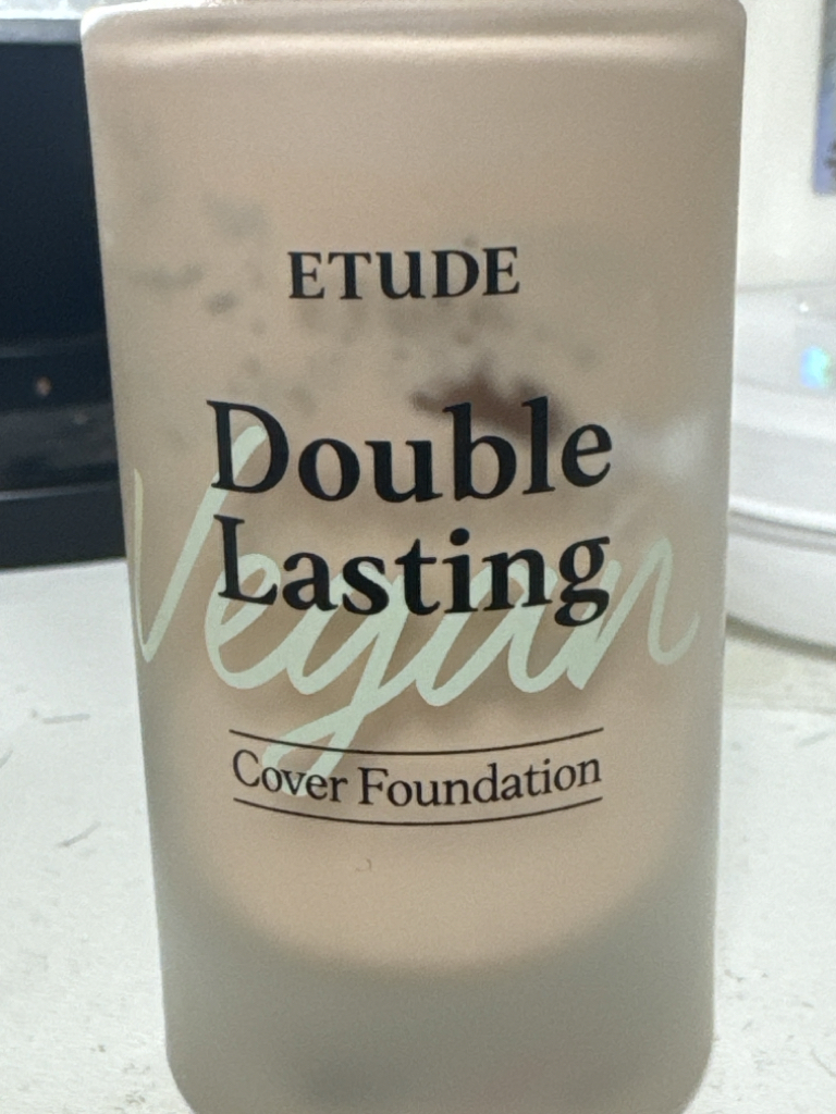 ETUDE Double Lasting Vegan Cover Foundation [SPF32/PA++] [19N1 Vanilla] review image