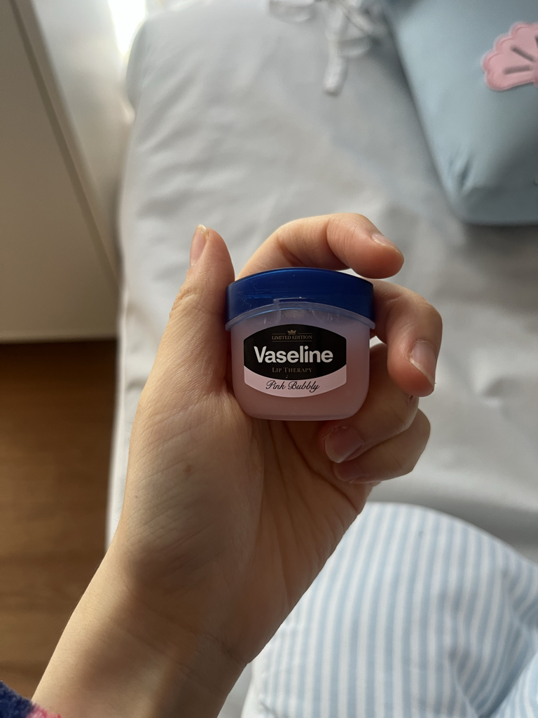 바세린 (Vaseline) 리미티드 에디션 립테라피 [핑크버블리] review image