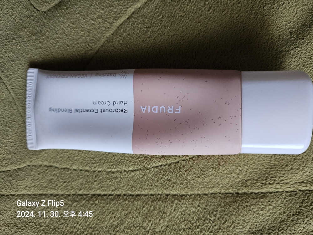후르디아 (FRUDIA) 리프루스트 에센셜 블렌딩 핸드크림 [다즐링] review image