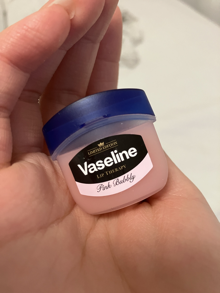 바세린 (Vaseline) 리미티드 에디션 립테라피 [핑크버블리] review image