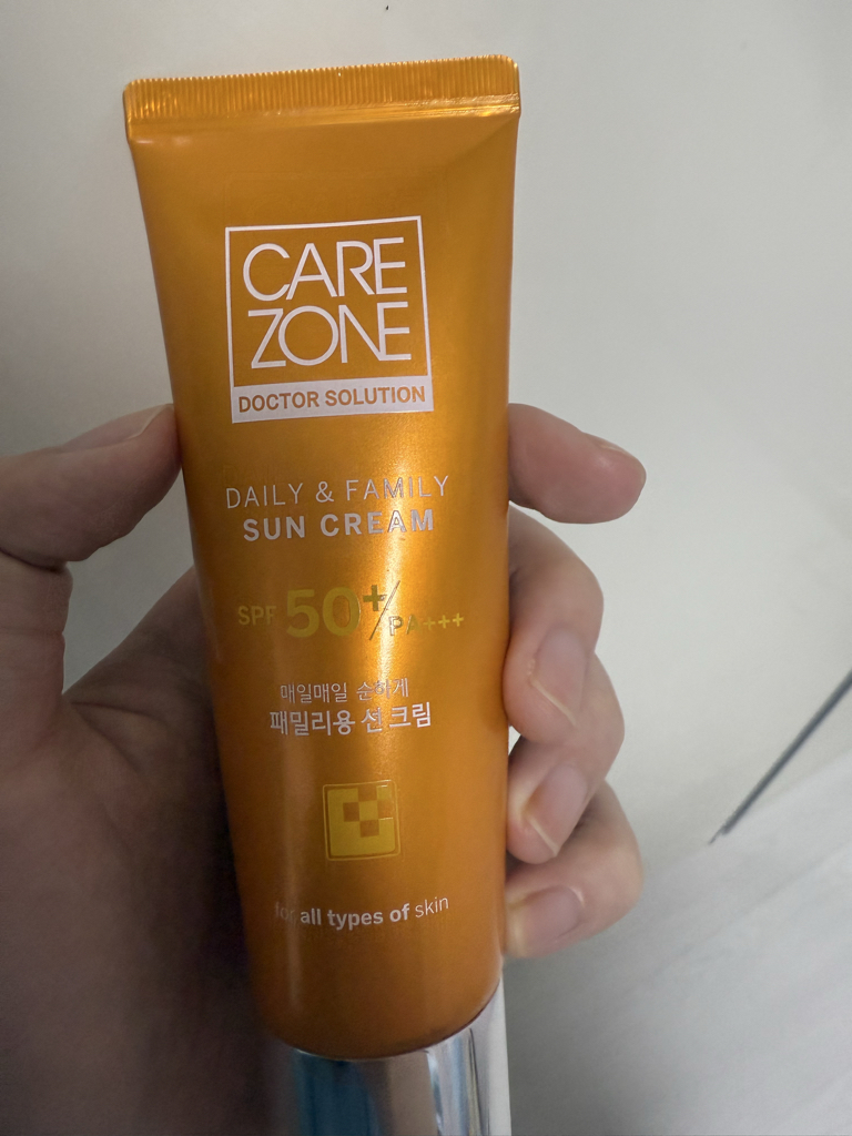 CAREZONE 日常&家庭防晒霜 [SPF50+/PA+++] common.review image