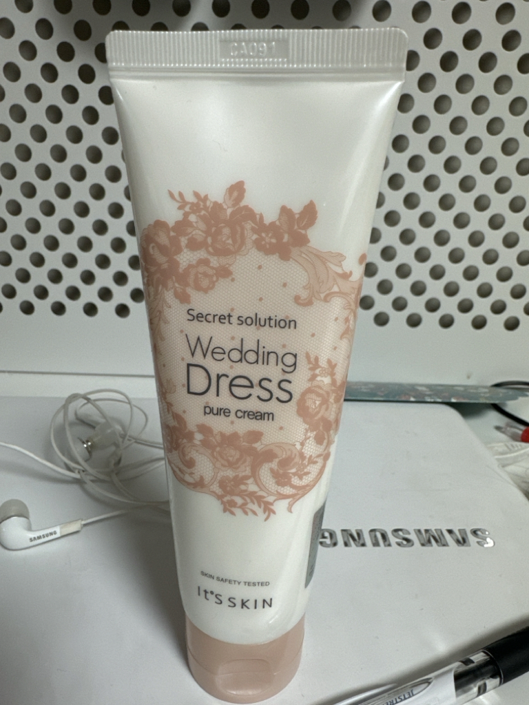 IT'SSKIN Secret Solution Wedding Dress White Cream Reviews for Oily Skin |  Hwahae