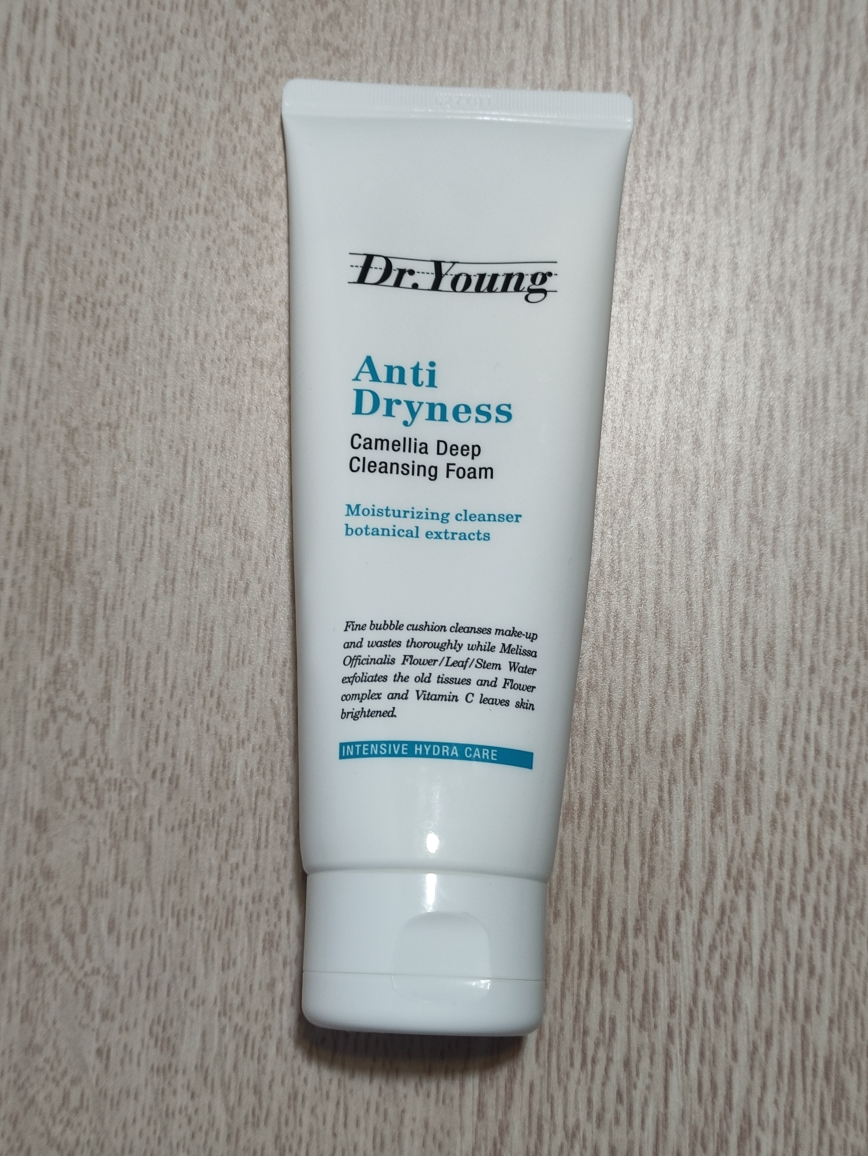 닥터영 (Dr.young) 카멜리아 딥 클렌징 폼 review image