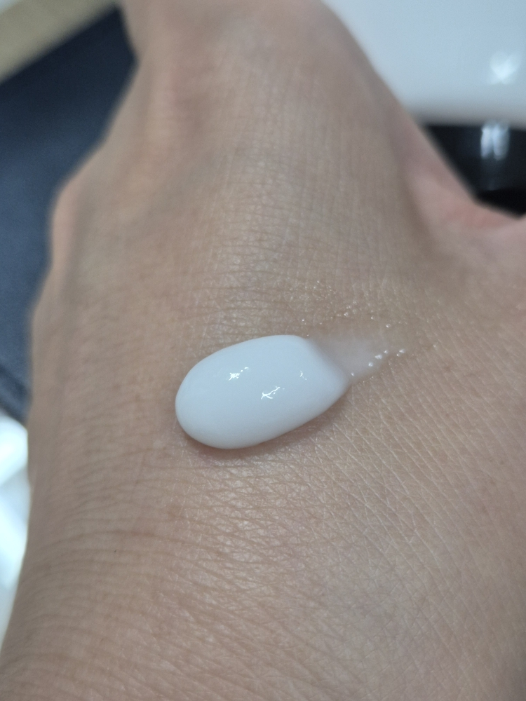 胶原蛋白超水润洁面乳的真实用户使用照片
