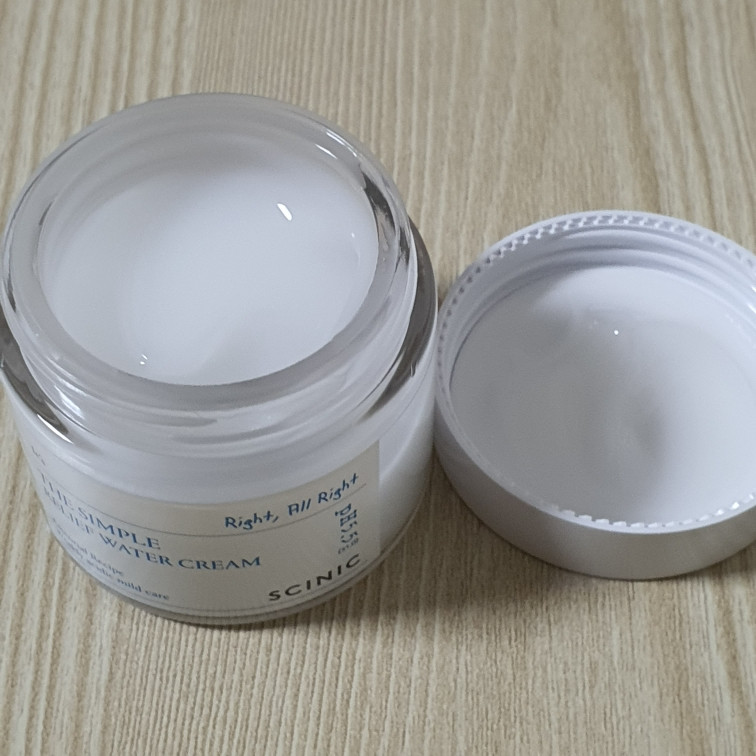 更简单的舒缓保湿霜的真实用户使用照片