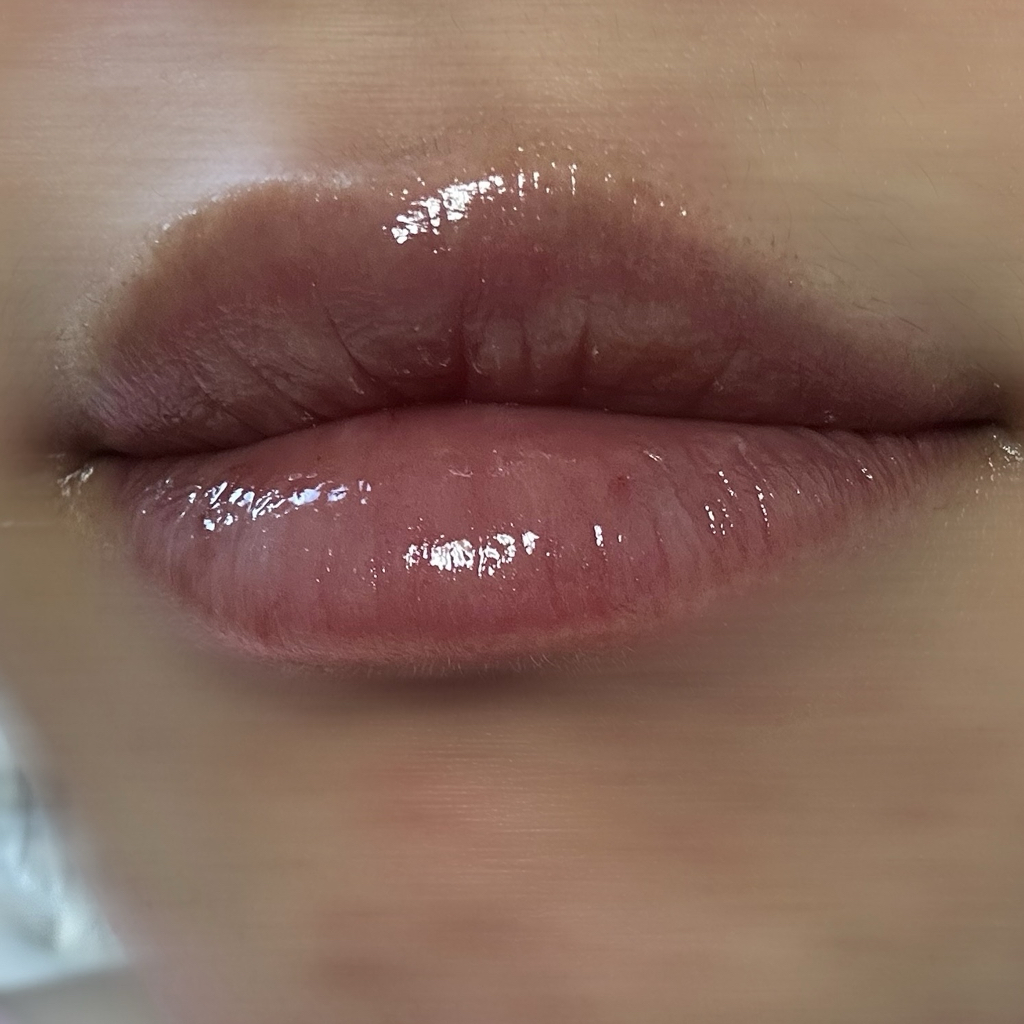 Real user review photo of HYDRATING NIGHT LIP MASK