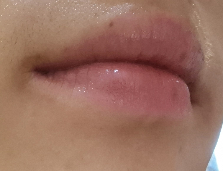 맥 (MAC) 글로우 플레이 텐더토크 립 밤 [인트로버트] review image