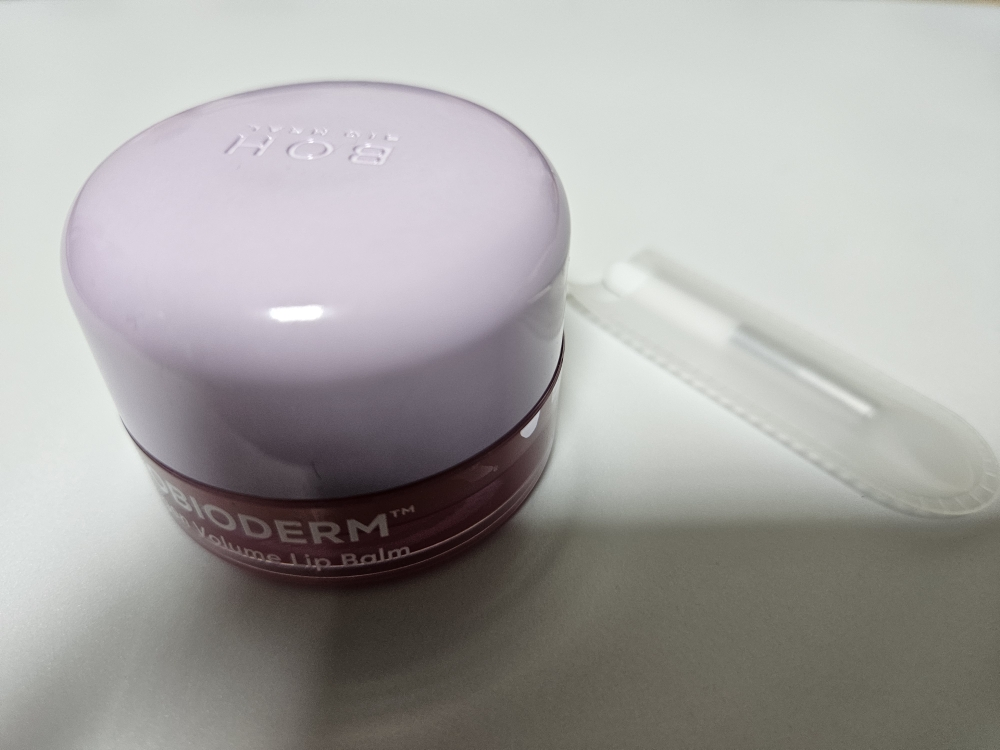 益生菌胶原蛋白丰盈润唇膏的真实用户使用照片