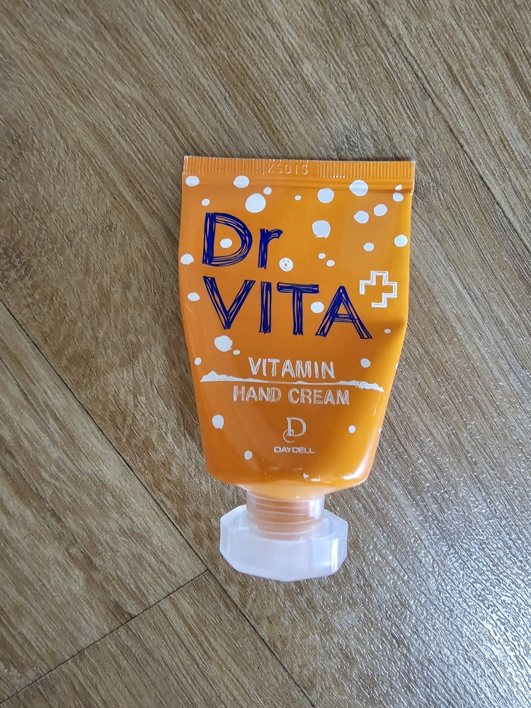 데이셀 (DAYCELL) 닥터비타 비타민 핸드크림 review image
