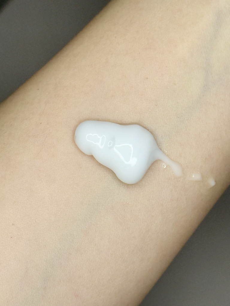 닥터지 (Dr.G) 더모이스처 배리어.D 리치덤 바디로션 review image